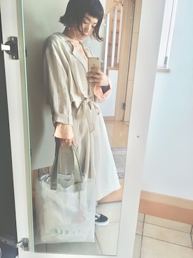 「オフホワイト」｜「アイテム（トレンチコート）」を使った、maiさん（レディース・153cm）の春コーディネート