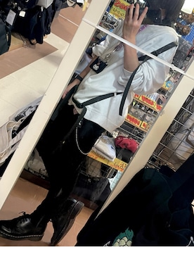 「CIVARIZE（シヴァーライズ）のアイテム（トップス）」を使った、えるるさん（メンズ・171cm）の春コーディネート