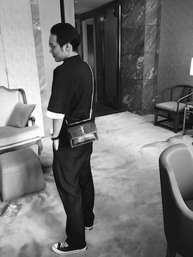 「Yves Saint Laurent（イヴサンローラン）のアイテム（バッグ）」を使った、Harris Yuさん（メンズ・175cm）の秋コーディネート