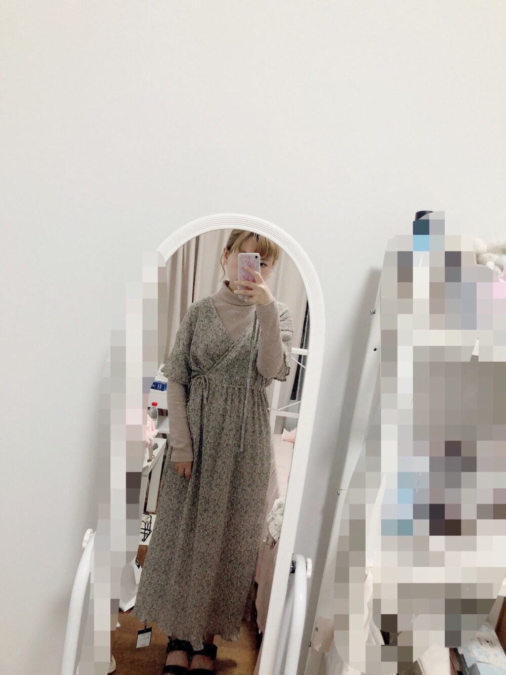 「Kastaneの半袖シフォン楊柳カシュワンピース（ワンピース、ベージュ系）」を使った、張-小曼さん（レディース・162cm）の春コーディネートの1枚目の写真