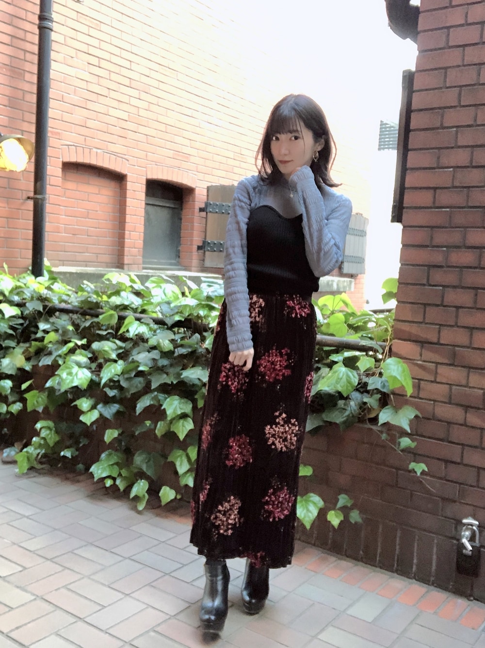 MERCURYDUO（マーキュリーデュオ）の「ベロアプリーツフラワー