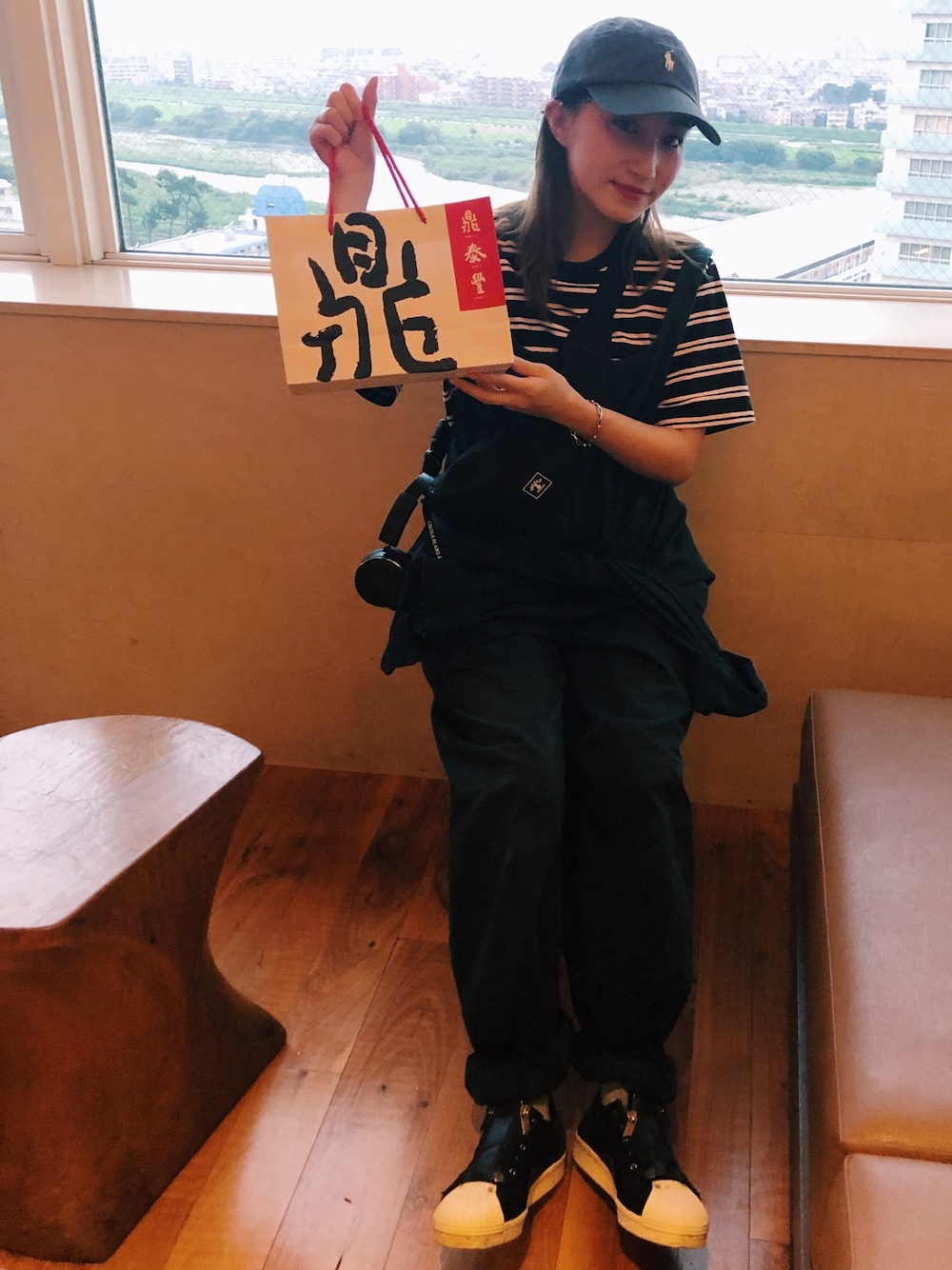 「ゆるコーデ、カジュアル、パンツスタイル、ビッグT、メンズライク、スニーカー、ブラック、ボーダー、キャップ、ボディバッグ」｜「Y'sのアイテム（つなぎ/オールインワン、ブラック系）」を使った、 Saiさん（レディース・152cm）の夏コーディネートの1枚目の写真