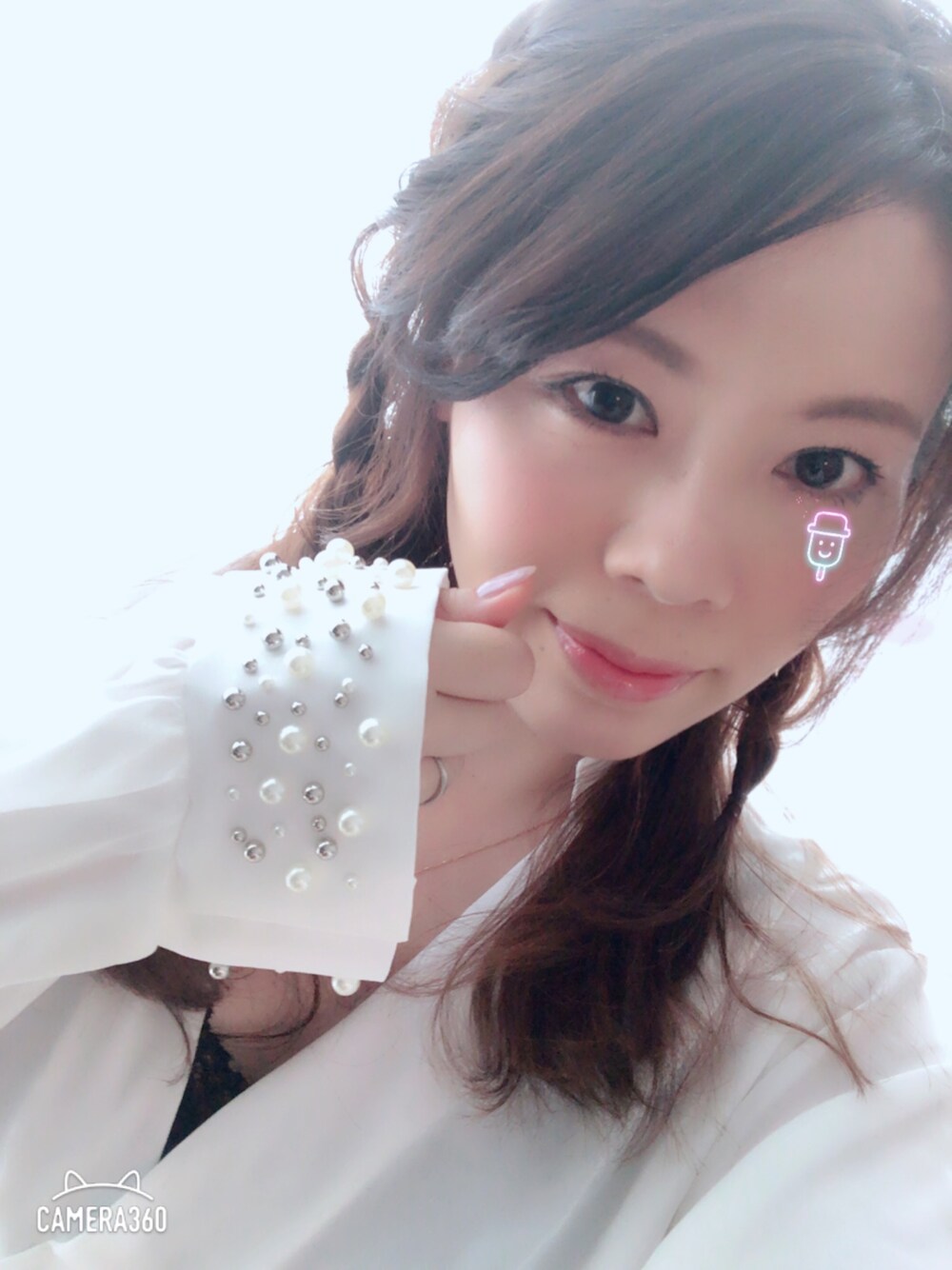 「ZARAのアイテム（シャツ/ブラウス、ホワイト系）」を使った、Eri branさん（レディース・154cm）の秋コーディネートの1枚目の写真