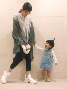 「OSHKOSH（オシュコシュ）のアイテム（ジャンパースカート）」を使った、原田沙奈子さん（レディース・163cm）の春コーディネート