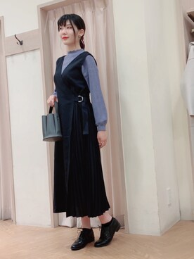 「Te chichi TERRASSE（テチチテラス）のアイテム（ジャンパースカート）」を使った、Mayuさん（レディース・168cm）の秋コーディネート