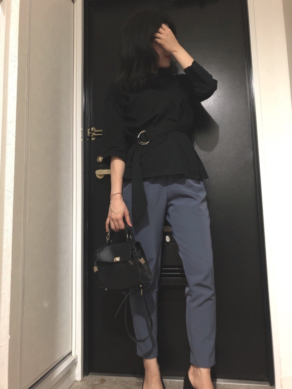 「シンプルコーデ、ootd、大人女子、GU、カラーパンツ、お仕事コーデ、オフィスカジュアル」｜「GUのアイテム（スラックス、パープル系）」を使った、eri730さん（レディース・163cm）の秋コーディネートの1枚目の写真