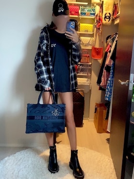 「OFF-WHITE」｜「アイテム（キャップ）」を使った、xxx11さん（レディース・167cm）の秋コーディネート