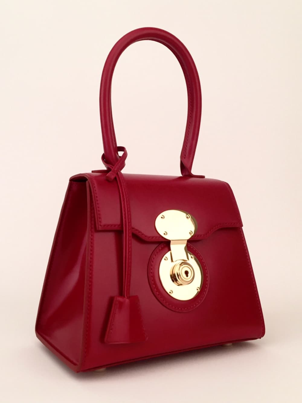「fashion、BAG、vintage、red、handmade、手作り」｜「Haosaisaiのアイテム（トートバッグ、レッド系）」を使った、CHEN_XIAOLIN_さん（レディース・168cm）の春コーディネートの1枚目の写真