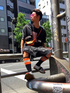 「ROYAL FLASH（ロイヤルフラッシュ）のアイテム（バッグ）」を使った、給前友貴さん（メンズ・172cm）の春コーディネート
