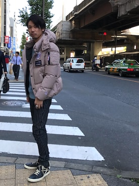 「muta（ムータ）のアイテム（ダウンジャケット/コート）」を使った、給前友貴さん（メンズ・172cm）の秋コーディネート