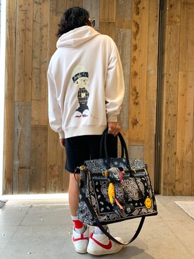 「STUD MUFFIN（スタッドマフィン）のアイテム（パンツ）」を使った、給前友貴さん（メンズ・172cm）の夏コーディネート