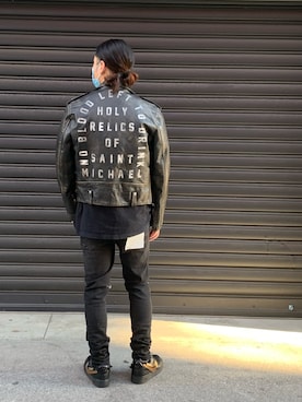 「PURPLE（パープル）のアイテム」を使った、給前友貴さん（メンズ・170cm）の冬コーディネート