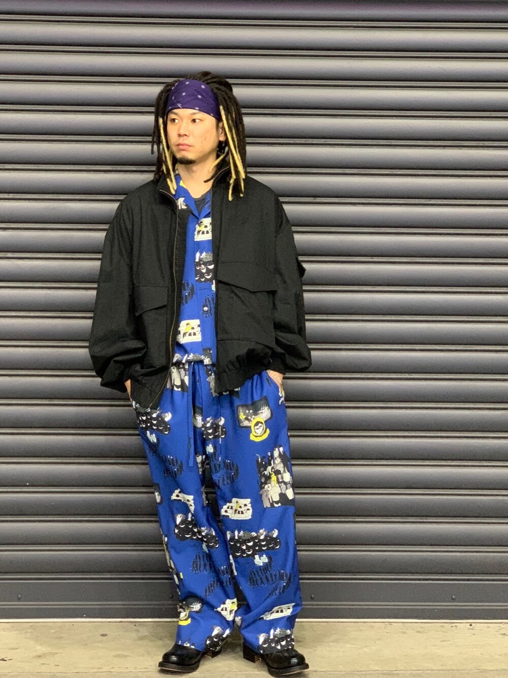 「ROYAL FLASH、春コーデ」｜「LAD MUSICIANのアイテム（ジャケット/アウター、ブラック系）」を使った、給前友貴さん（メンズ・170cm）の春コーディネートの1枚目の写真