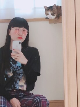 「ネコ」｜「アイテム（チノパンツ）」を使った、MikU Sharecoki さん（レディース・152cm）の秋コーディネート