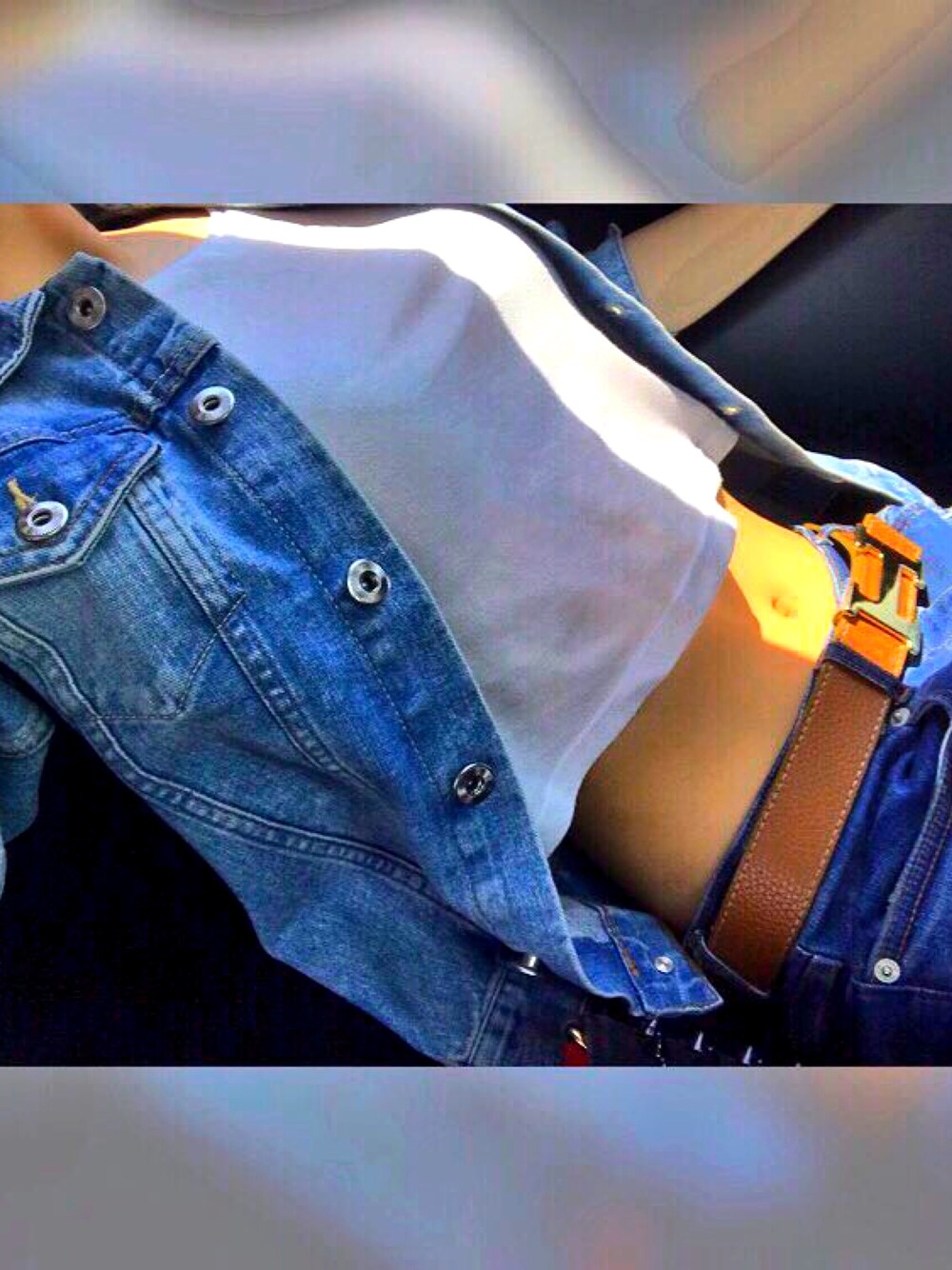 「デニムパンツ、デニムオンデニム、H&M、JEANASiS、Bershka、HERMÈS 、エルメス、summer、ホワイト、goodwear」｜「Bershkaのアイテム（シャツ/ブラウス、ホワイト系）」を使った、I_am_Moecoさん（レディース・162cm）の春コーディネートの1枚目の写真