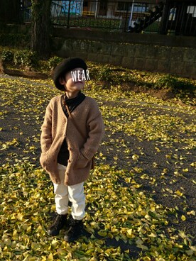 「韓国子供服のアイテム（カーディガン/ボレロ、ベージュ系）」を使った、OU.さん（キッズ・130cm）の冬コーディネート