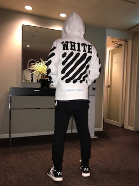 「JOHN ELLIOTT+CO（ジョンエリオット）のアイテム（パンツ）」を使った、ひろしさん（メンズ・166cm）の春コーディネート