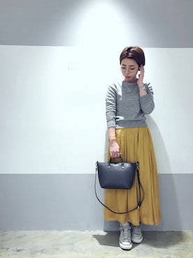 「イエロー」｜「アイテム（スウェット）」を使った、KUROさん（レディース・158cm）の冬コーディネート