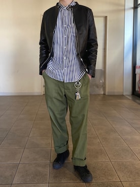 「軍物」｜「アイテム（財布/小物）」を使った、田邊敬一朗さん（メンズ・177cm）の冬コーディネート