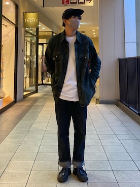 「KSUBI（スビ）のアイテム（ジャケット/アウター）」を使った、田邊敬一朗さん（メンズ・177cm）の秋コーディネート