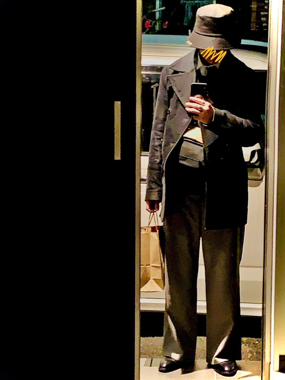 「休日スタイル、秋冬コーデ、古着MIX、シック、Diesel、HARE、5351 POUR LES HOMMES、オーバーサイズ、お洒落さんとつながりたい、冬アウター着回しチャレンジ」｜「SPINNSの深バケットハット 無地リング（ハット、ブラック系）」を使った、y_skさん（メンズ・176cm）の冬コーディネートの1枚目の写真