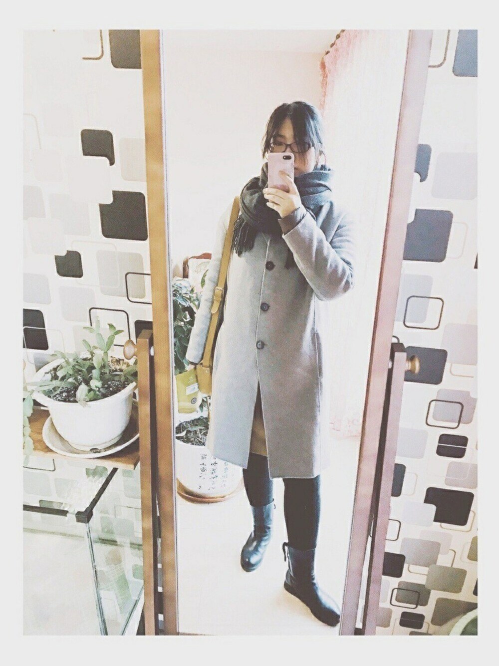 Acne Studiosのダッフルコートを使った人気ファッション