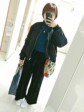 「ファークラッチ」｜「アイテム（ブルゾン）」を使った、ぴすたちおさん（レディース・161cm）の冬コーディネート