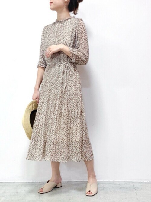 Frames Ray Cassin Ray Cassin Ec事業部 Frames Ray Cassinのワンピースを使ったコーディネート Wear