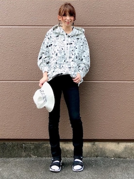 「Levi's（リーバイス）のアイテム（帽子）」を使った、tomoさん（レディース・160cm）の夏コーディネート