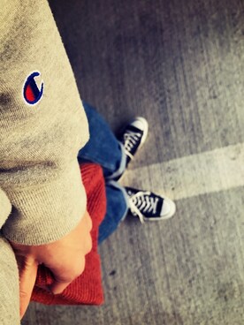 「Champion（チャンピオン）のPULLOVER HOODED SWEATSHIRT【Champion】（パーカー、グレー系）」を使った、tさん（メンズ・178cm）の冬コーディネート