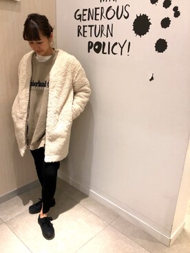 「Timberland（ティンバーランド）のアイテム（トップス、ベージュ系）」を使った、ともみさん（レディース・159cm）の冬コーディネート