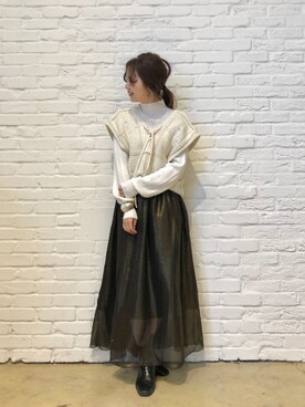 MihoUesugiさんの「シャイニーシフォンフレアスカート」を使ったコーディネート