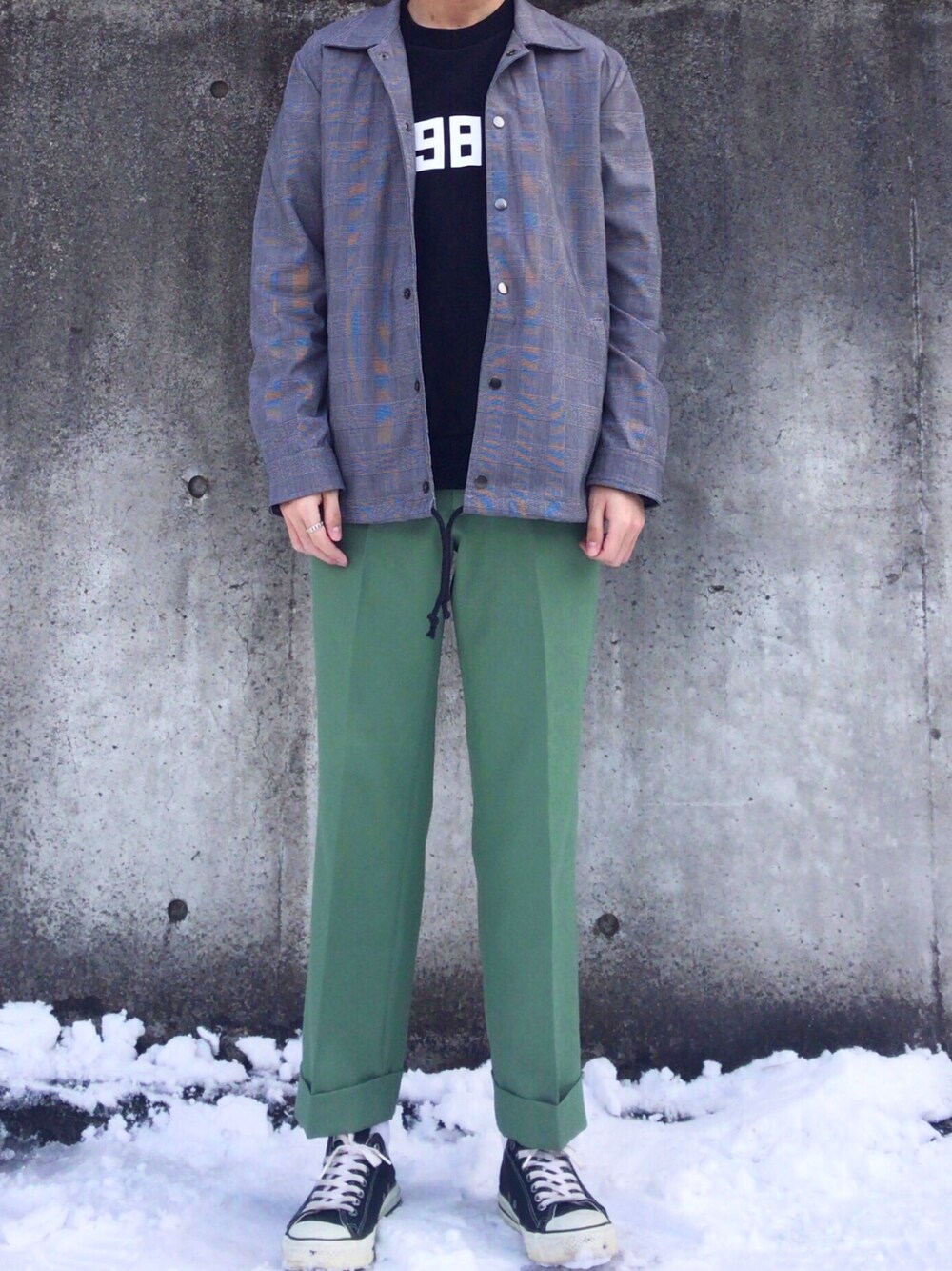 「シンプル、春コーデ、春、コーチジャケット、Revo.、グレンチェック、スラックス、コンバース、converse、CLANE」｜「Revo.のRevo. スプリング コーチジャケット [2018SS]（ブルゾン、その他）」を使った、ケージさん（メンズ・175cm）の冬コーディネートの1枚目の写真