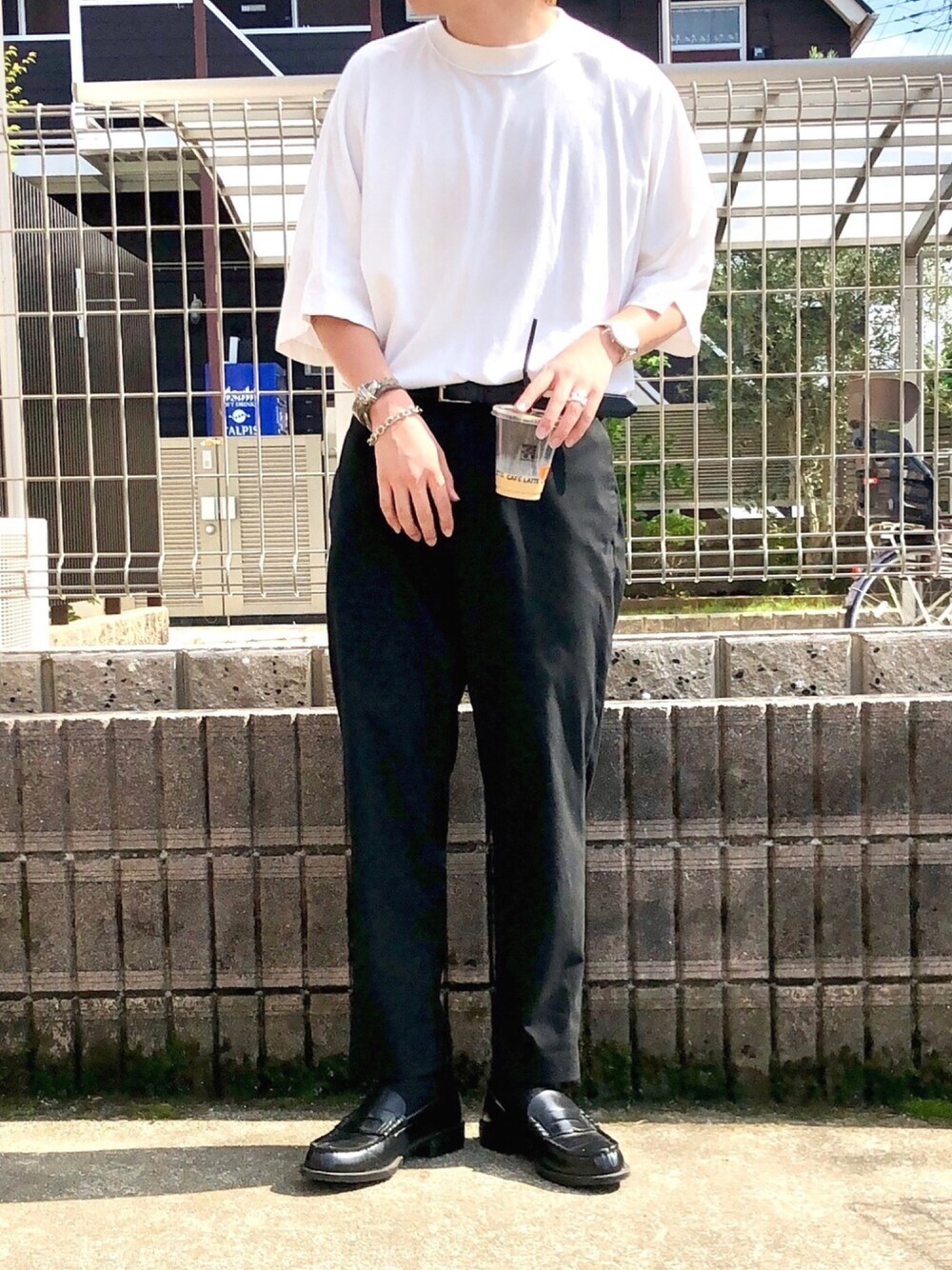 「シンプルコーデ、プチプラコーデ、Tシャツ、ビックシルエット、ブラック、ワイドパンツ、いいね、save、フォローお願いします🤑、u170、無地T、モノトーン」｜「niko and...のコットンシルクモックＴシャツ（Tシャツ/カットソー、ホワイト系）」を使った、k.s.k「U170」さん（メンズ・168cm）の夏コーディネートの1枚目の写真