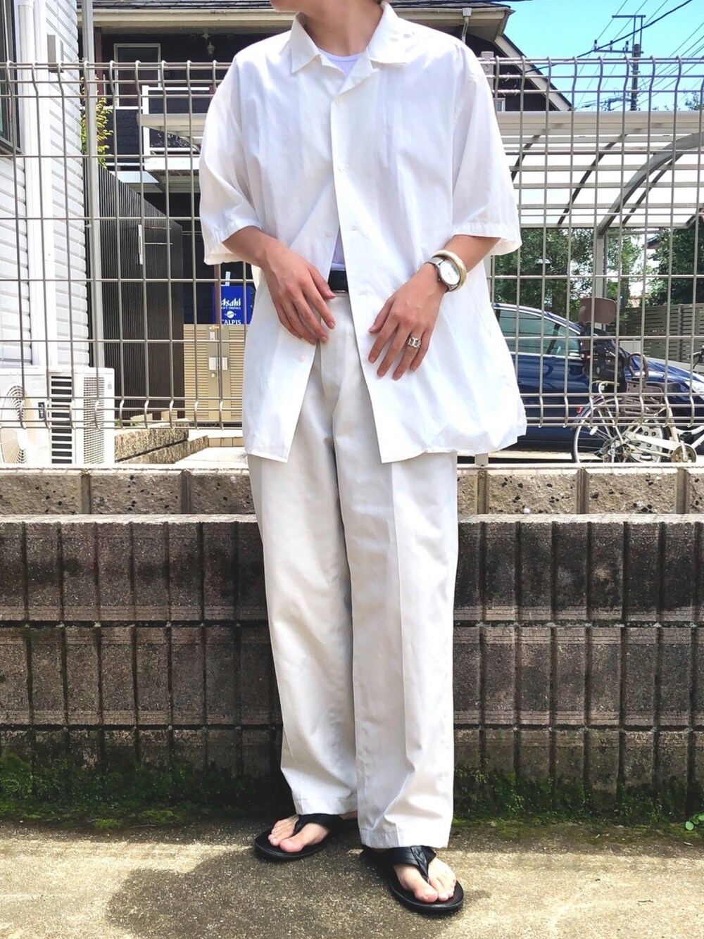 「夏コーデ、オーバーサイズ、ワイドパンツ、白Tシャツ、大学生、ユニクロ、u170、ビッグT」｜「古着のアイテム（パンツ、ホワイト系）」を使った、k.s.k「U170」さん（メンズ・169cm）の夏コーディネートの1枚目の写真