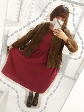 「赤コーデ」｜「アイテム（その他アウター）」を使った、ゆかもさん（レディース・156cm）の春コーディネート