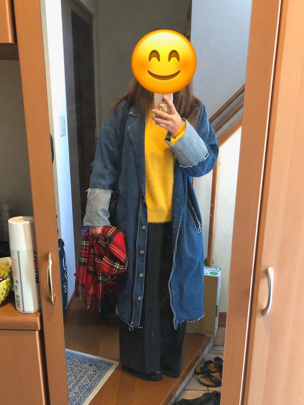 「Bershkaのアイテム（ニット/セーター、イエロー系）」を使った、Saeさん（レディース・155cm）の秋コーディネートの1枚目の写真
