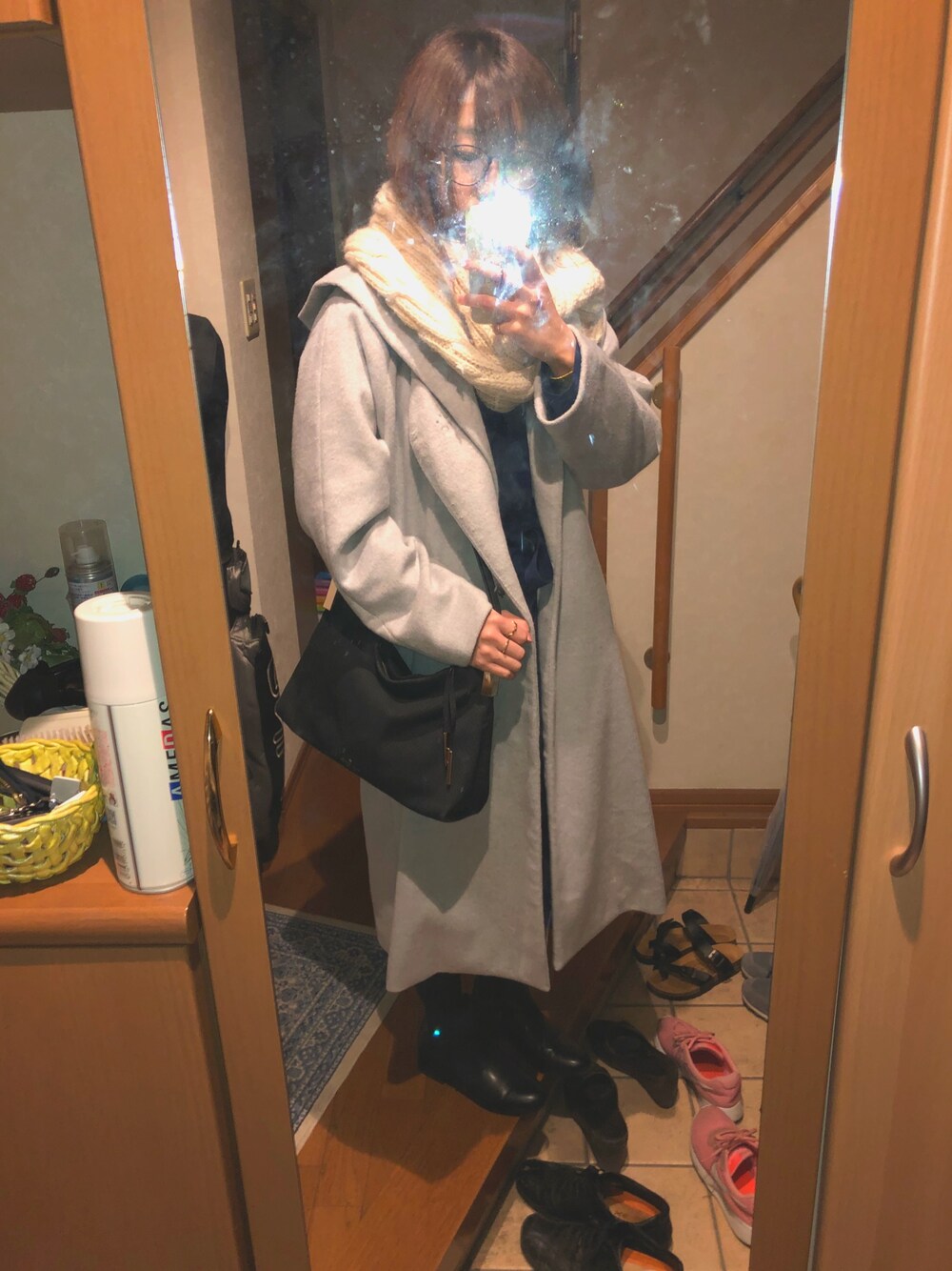 「JEANASISのアイテム（その他アウター、グレー系）」を使った、Saeさん（レディース・155cm）の秋コーディネートの1枚目の写真