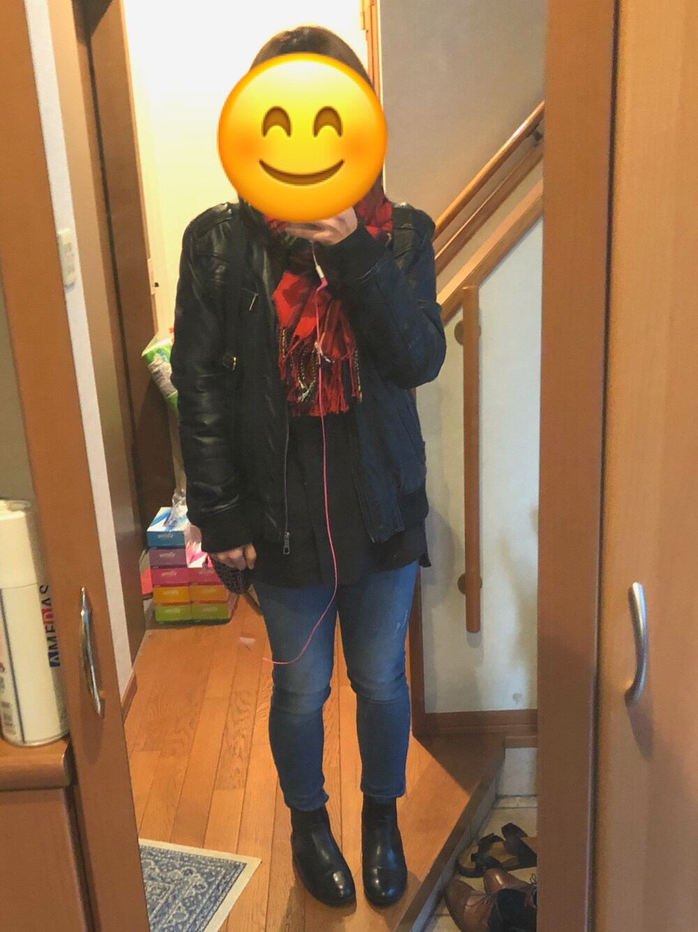 「DOLCE&GABBANAのアイテム（ライダースジャケット、ブラック系）」を使った、Saeさん（レディース・155cm）の秋コーディネートの1枚目の写真