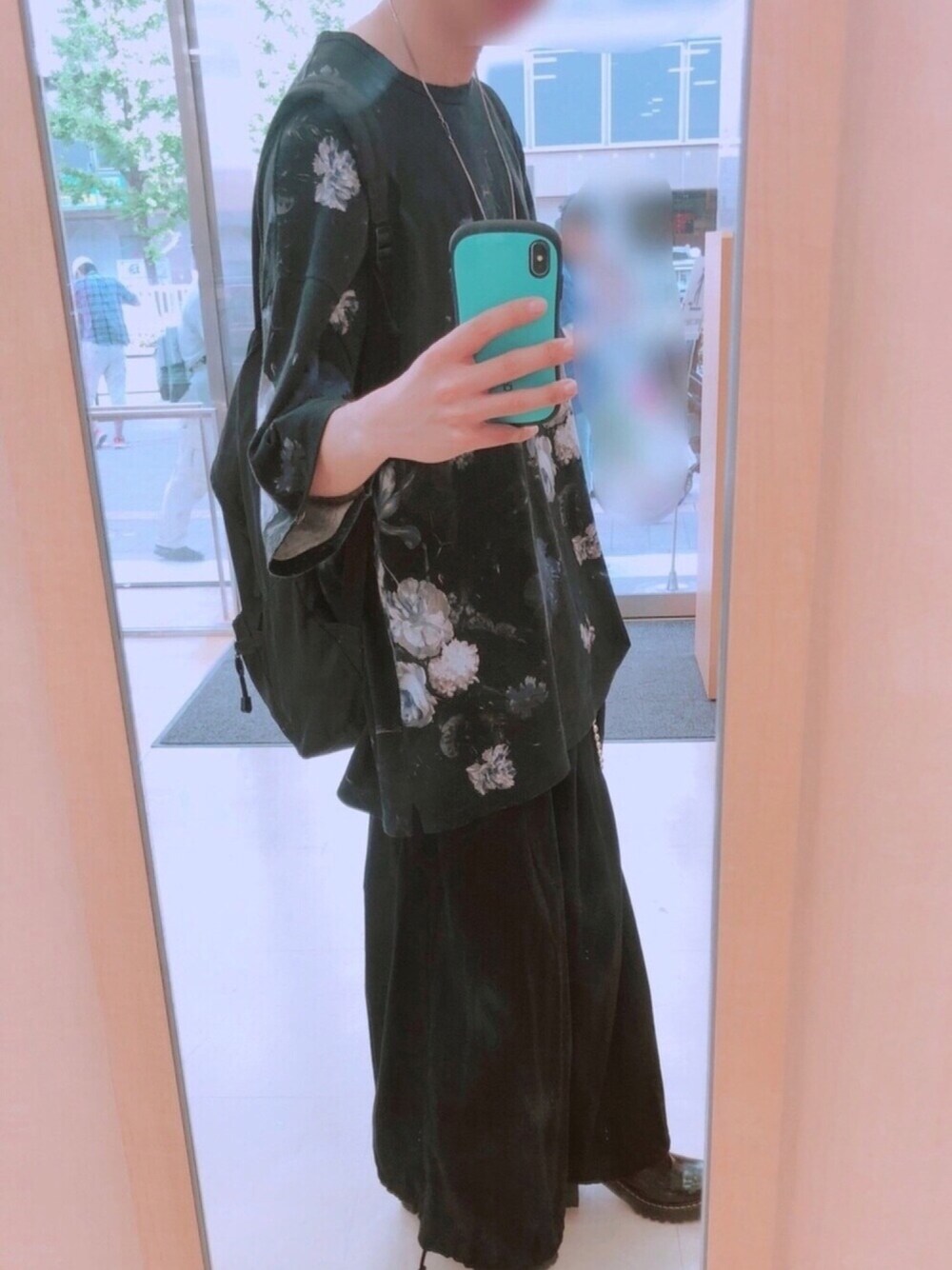 「LAD MUSICIAN、yohjiyamamoto、ビッグT、袴、オーバーサイズ、オールブラック、暑い、いいね、save、フォローお願いします🤑」｜「LAD MUSICIANのアイテム（Tシャツ/カットソー、ブラック系）」を使った、東海林 洵さん（メンズ・172cm）の夏コーディネートの1枚目の写真