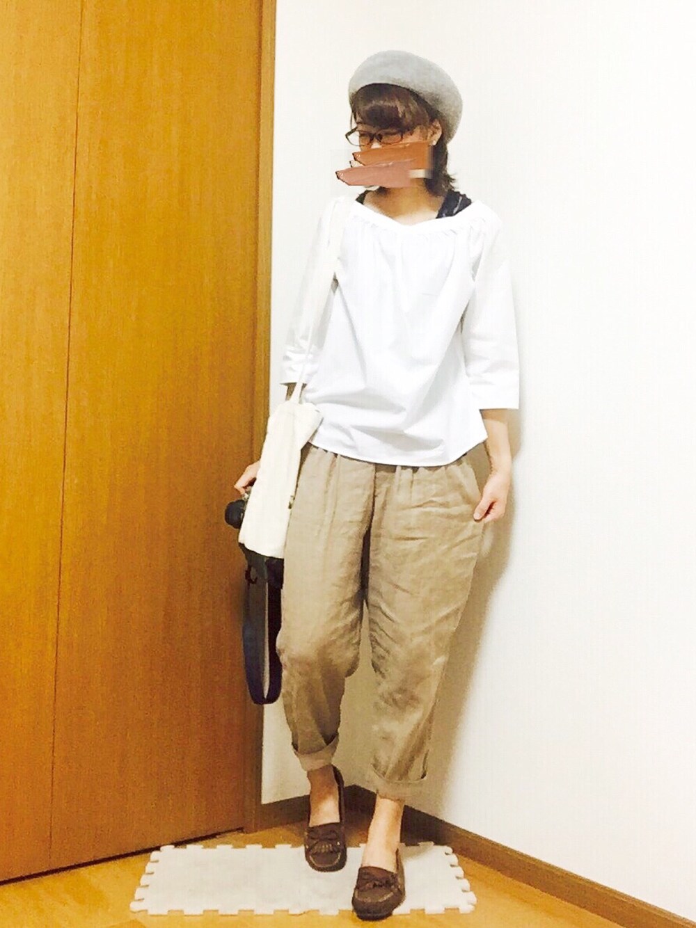 「カジュアルコーデ、ラフ、プチプラ、シンプル、ベレー帽」｜「UNIQLOのアイテム（トップス、ホワイト系）」を使った、ゆゆゆり。さん（レディース・160cm）の夏コーディネートの1枚目の写真