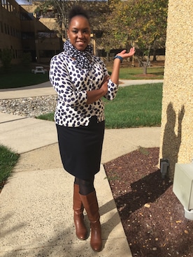 「LOFT（-）のアイテム（トップス）」を使った、Lisa Yorkさん（レディース・175cm）の夏コーディネート