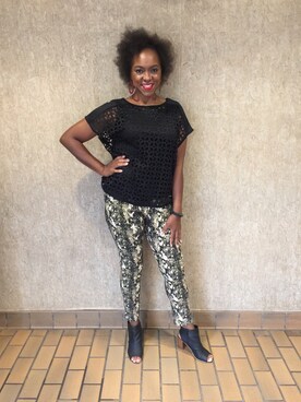 「PRIMARK（プライマーク）のアイテム（パンツ）」を使った、Lisa Yorkさん（レディース・175cm）の秋コーディネート