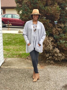 Lisa Yorkさんのコーディネート