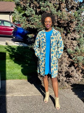「OLD NAVY（オールドネイビー）のアイテム（トレンチコート）」を使った、Lisa Yorkさん（レディース・175cm）の春コーディネート