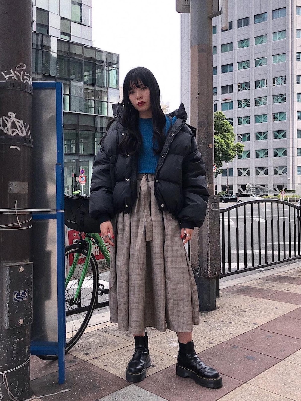 スカート（ベージュ系）を使った「ダウンジャケット」の人気