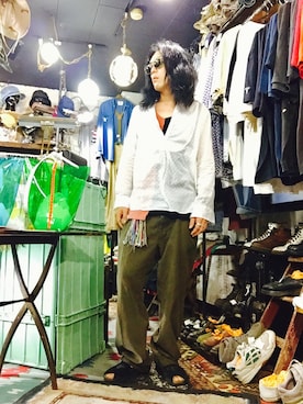 「Martin Margiela」｜「アイテム（スラックス）」を使った、Akira Saitoさん（メンズ・180cm）の夏コーディネート