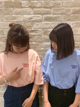 「earth music&ecology（アースミュージックアンドエコロジー）のサイドボタンパンツ 〇（デニムパンツ）」を使った、amiさん（レディース・158cm）の春コーディネート