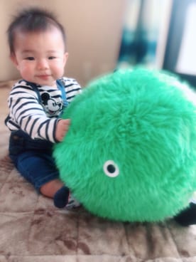 「9ヶ月」｜「アイテム（サロペット/オーバーオール）」を使った、monkiさん（キッズ・70cm）の春コーディネート