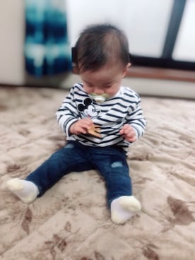 「combimini（コンビミニ）のアイテム（レッグウェア）」を使った、monkiさん（キッズ・70cm）の春コーディネート